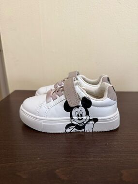 Like new! Disney Mickey Mouse Children’s Sneakers - White and Tan Shoes